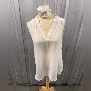 Rue21 White Sleeveless Blouse